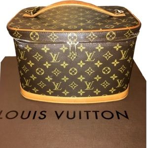 SOLD - Louis Vuitton Large Travel Case - Classic!